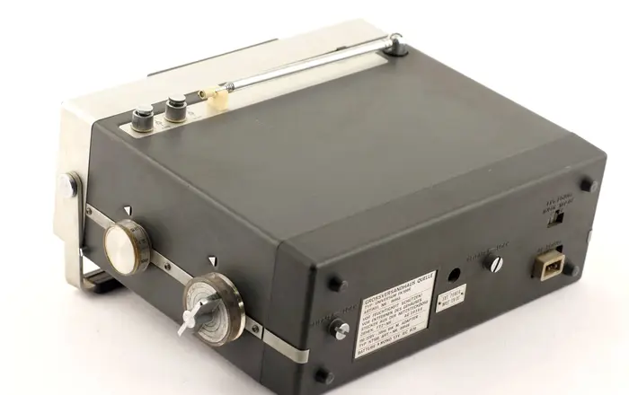 Televisore e radioricevitore CRT, bianco e nero, 4 pollici, portatile, a transistor   Museo scienza tecnologia Milano 15